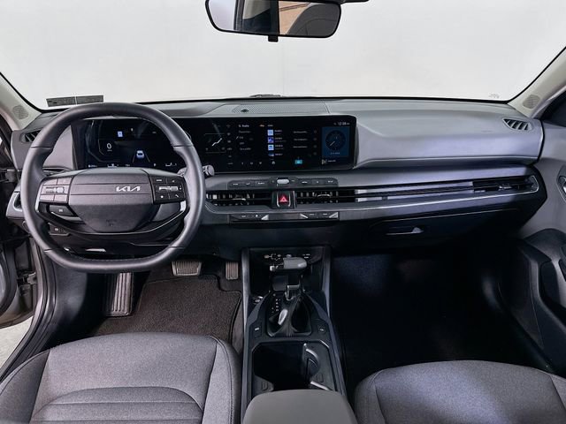 Used 2025 Kia K4 EX FWD image 17