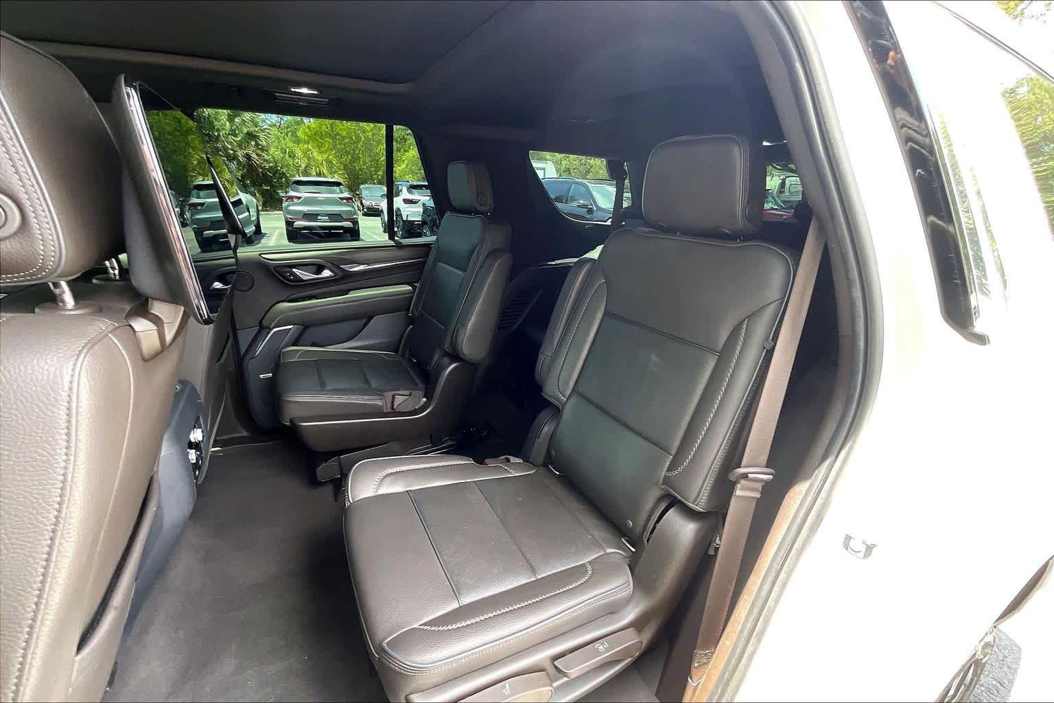 Used 2021 GMC Yukon Denali w/ Denali Premium Package RWD image 25