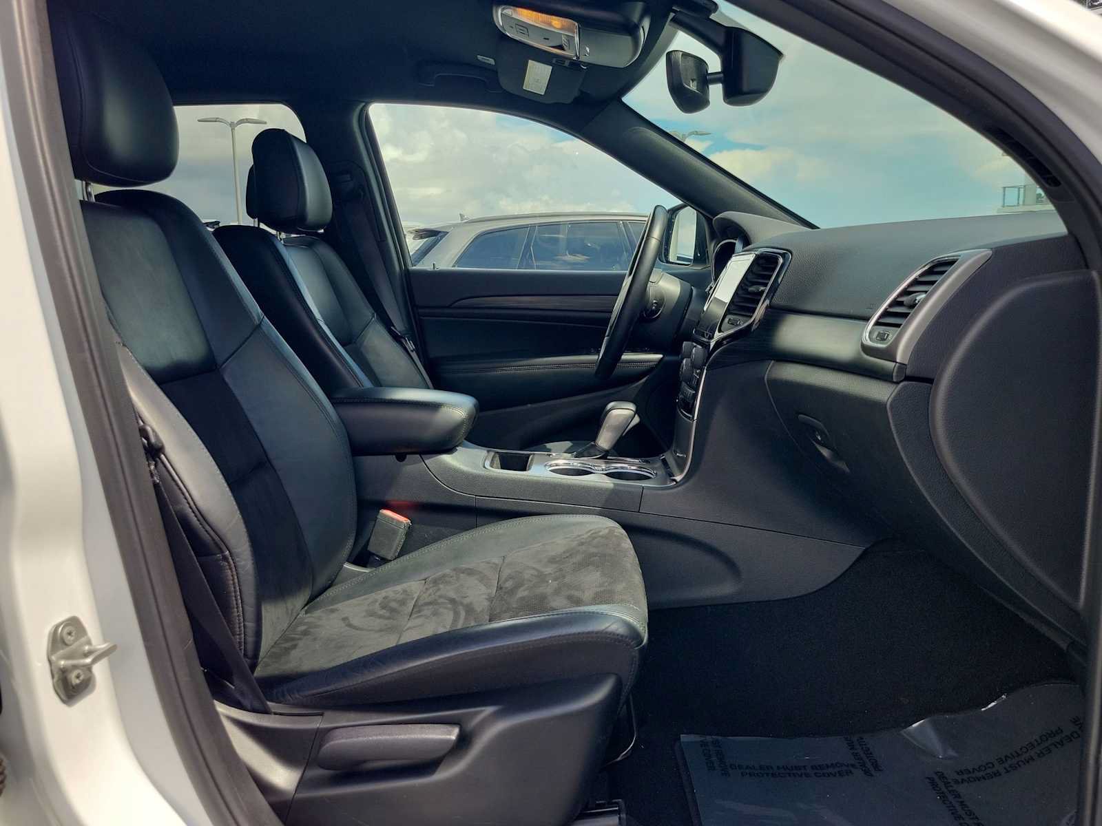 Used 2020 Jeep Grand Cherokee Altitude RWD image 20