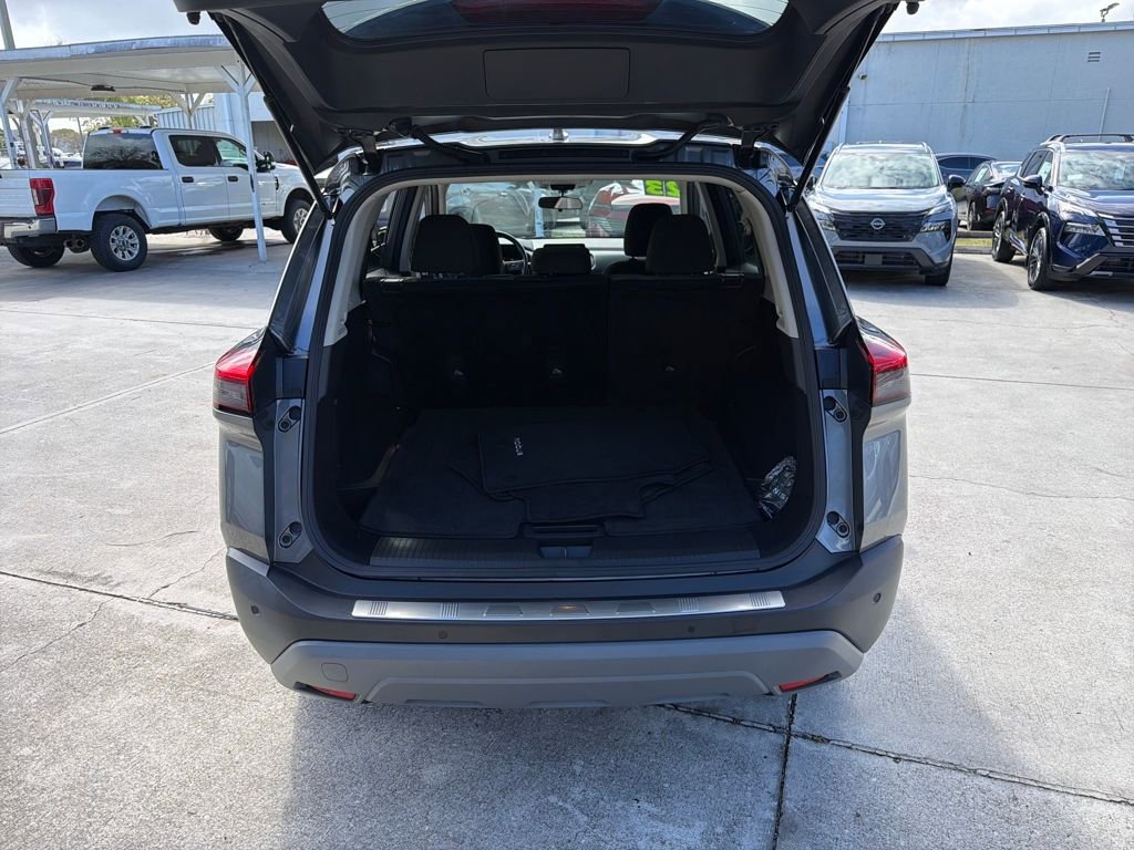 Used 2023 Nissan Rogue SV image 33