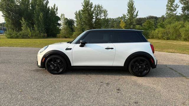 Used 2024 MINI Cooper S FWD image 6