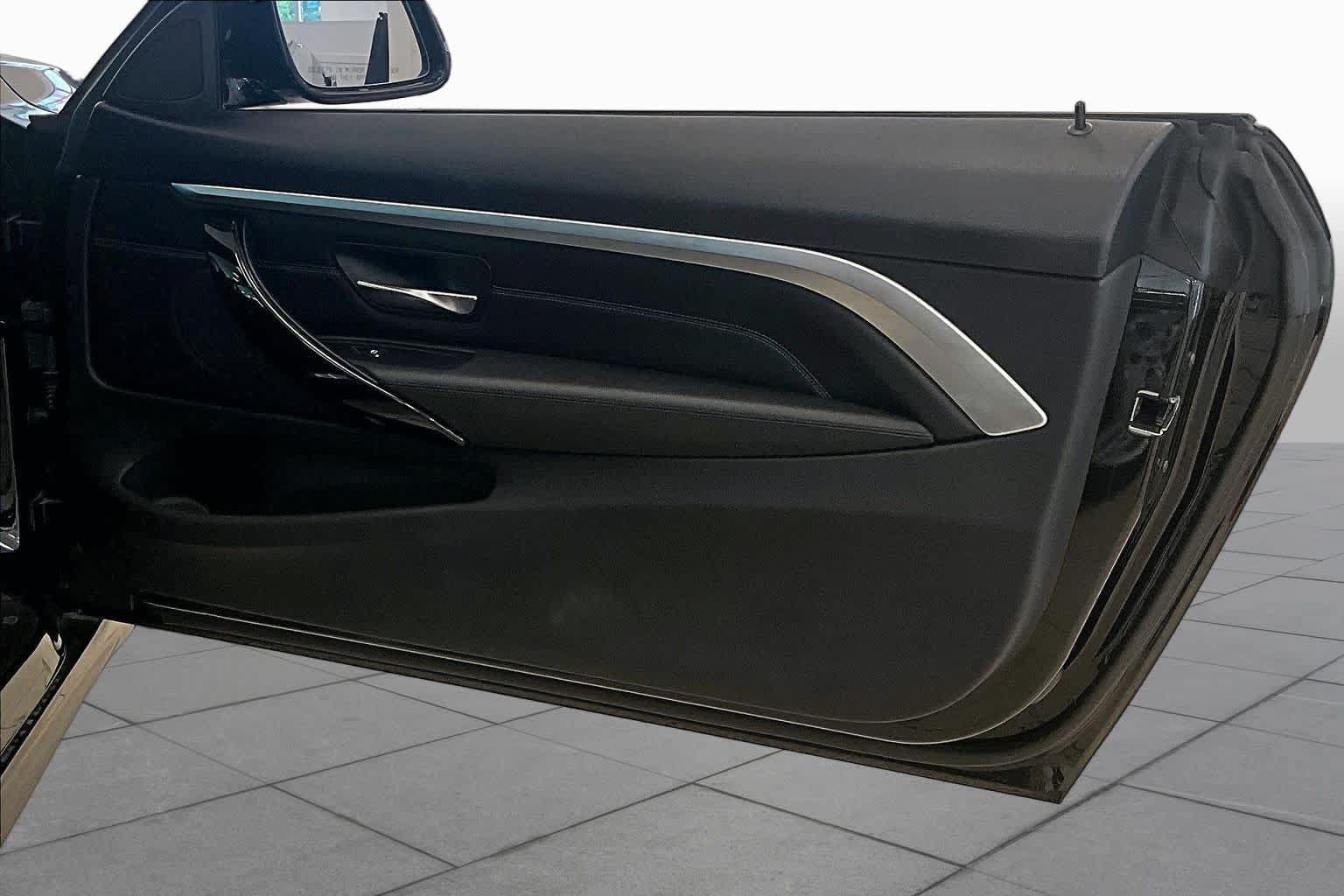 Used 2019 BMW 430i Coupe w/ M Sport Package RWD image 21