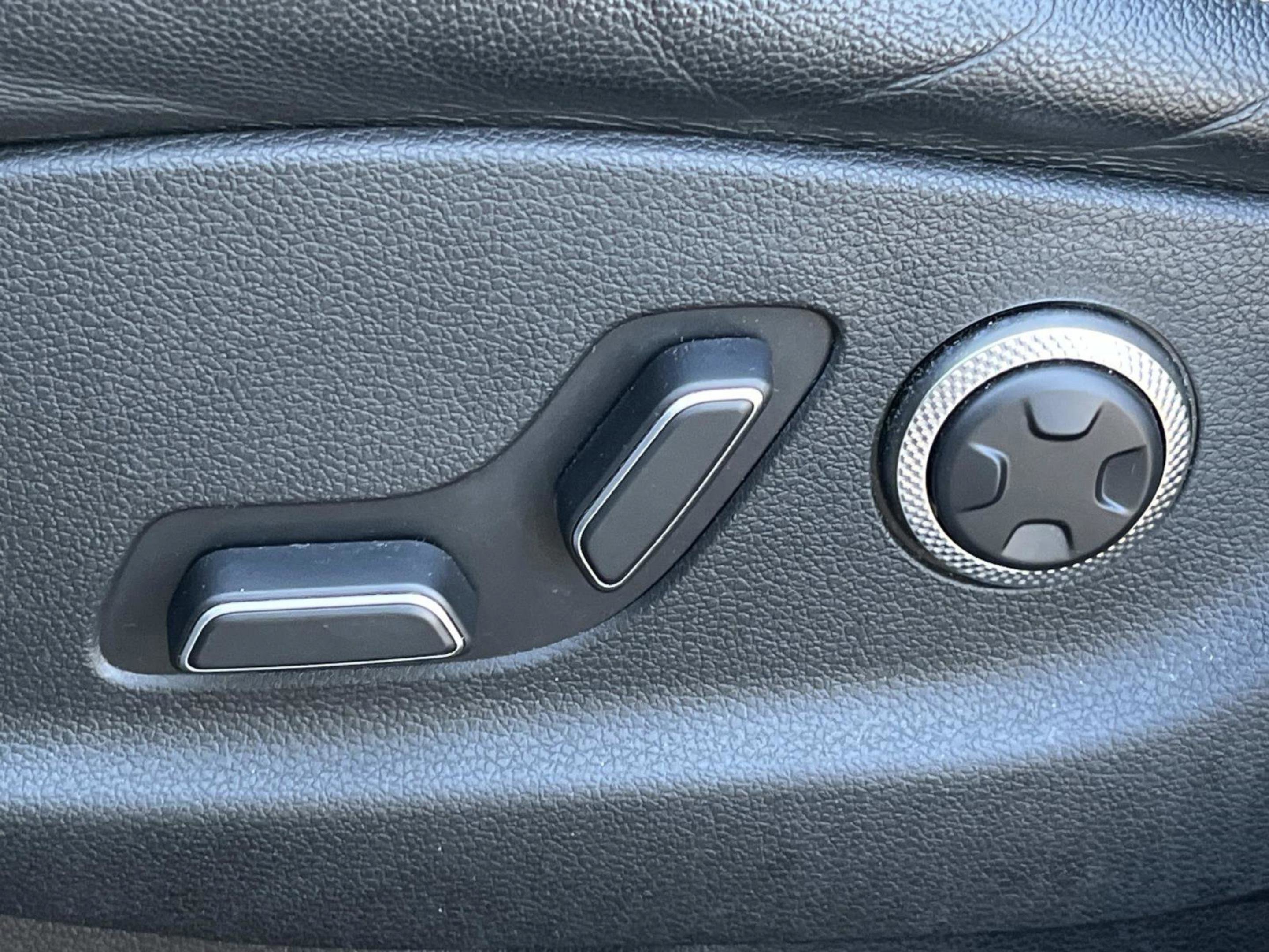 Used 2024 Genesis GV80 2.5T AWD/4WD image 31