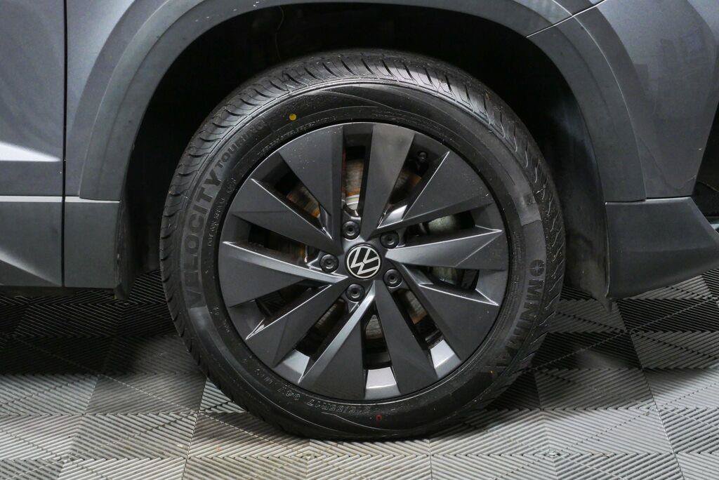 Certified 2023 Volkswagen Taos S FWD image 34