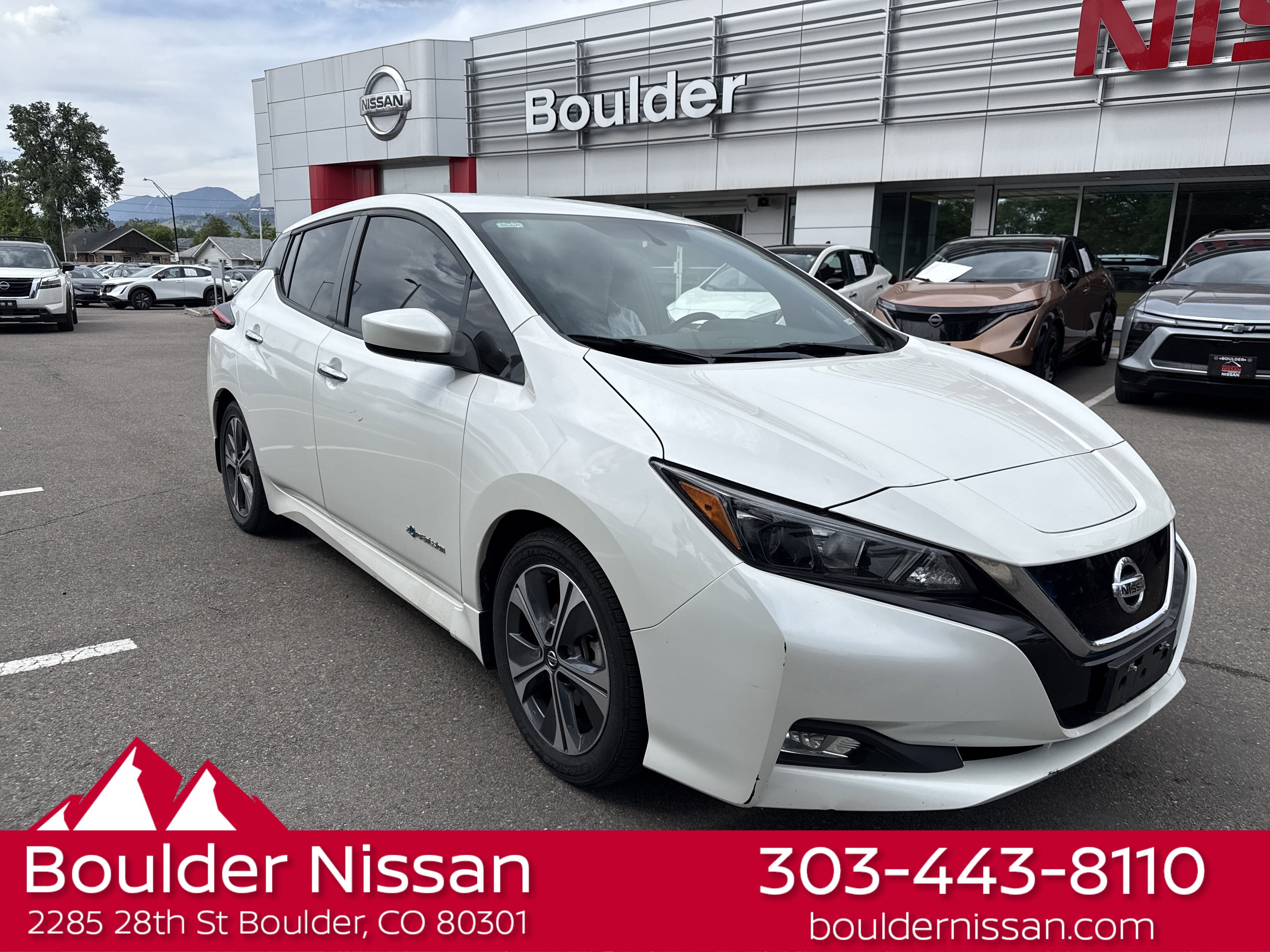 Used 2019 Nissan Leaf SV FWD image 1