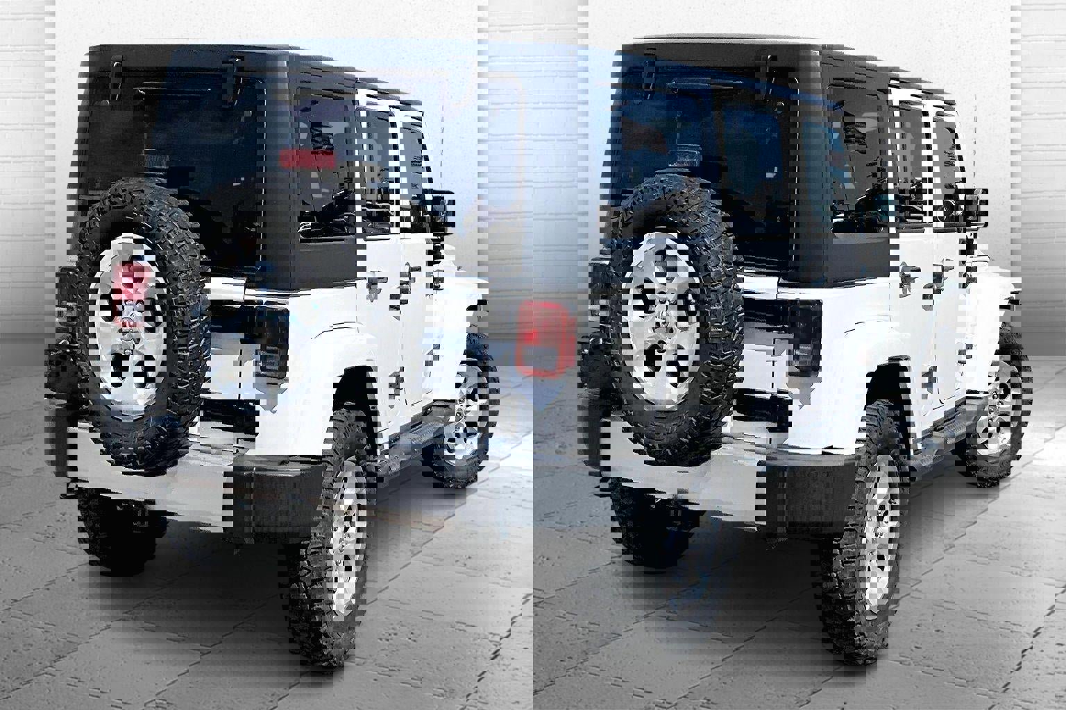 Used 2014 Jeep Wrangler Unlimited Sahara w/ Dual Top Group image 11