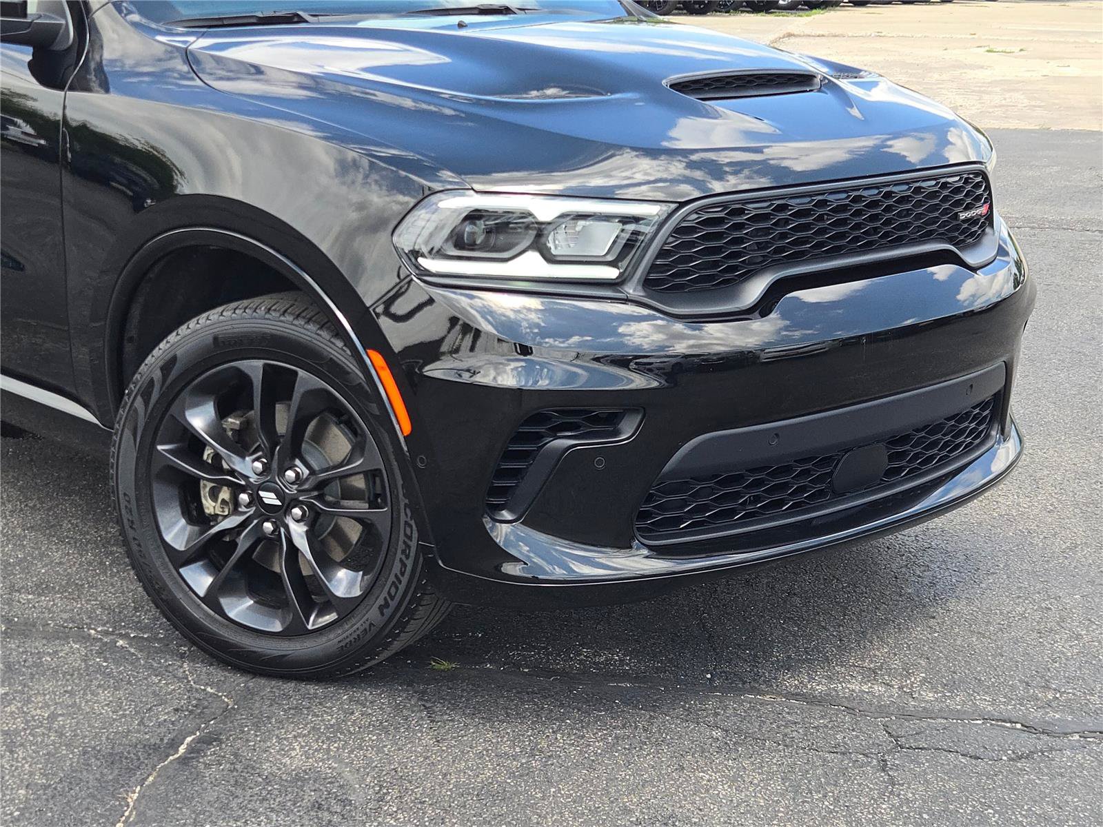 Certified 2025 Dodge Durango GT AWD/4WD image 2