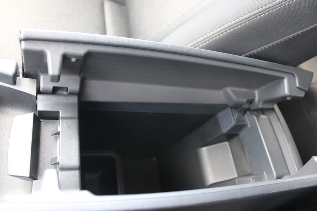 Used 2024 Nissan Rogue SV AWD/4WD image 43