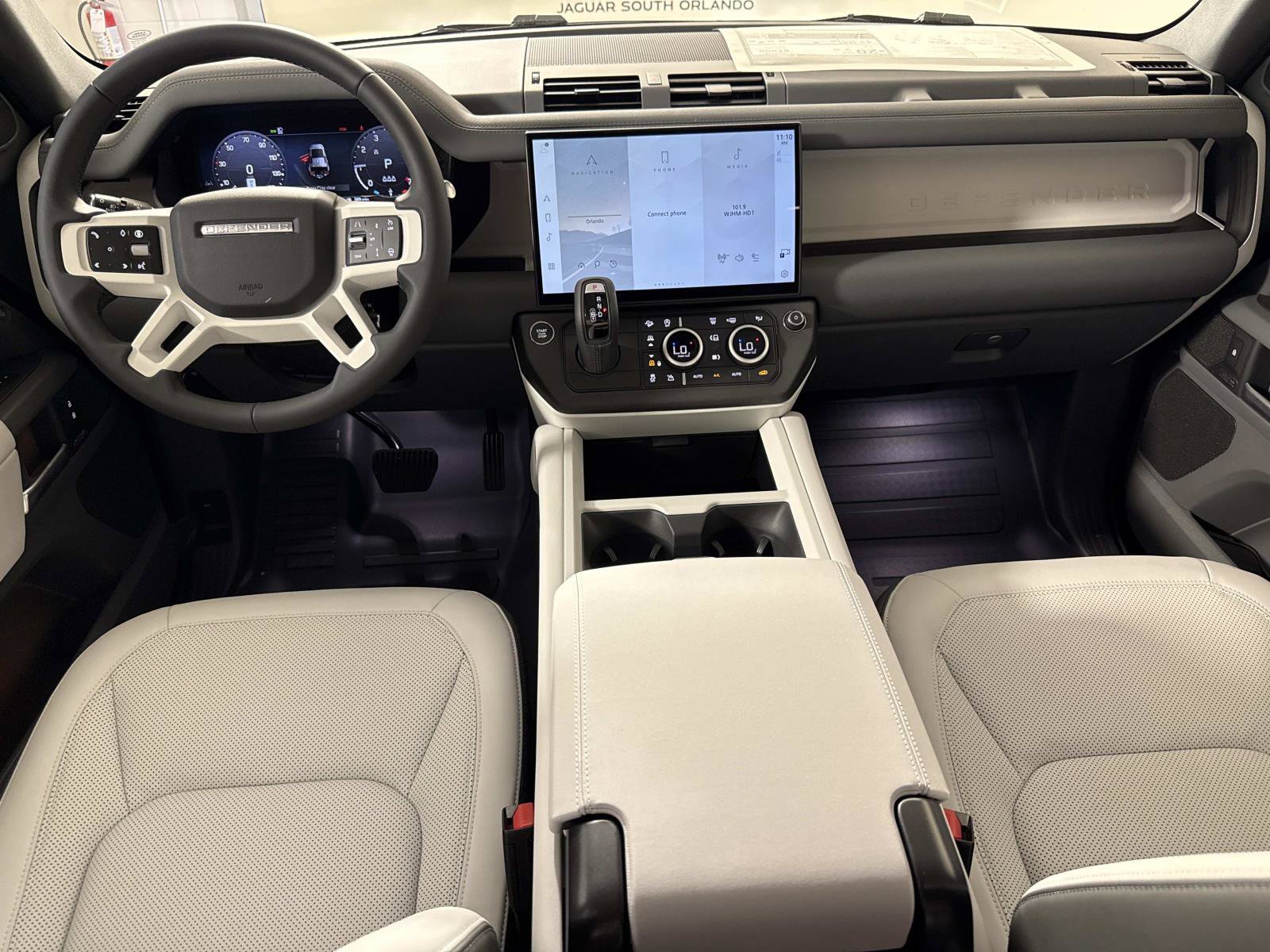 New 2026 Land Rover Defender 110 X-Dynamic SE AWD/4WD image 15