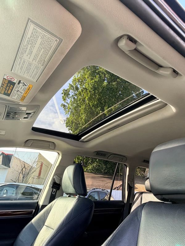 Used 2017 Lexus GX 460 image 15