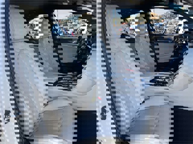 Used 2025 Genesis G70 2.5T image 25