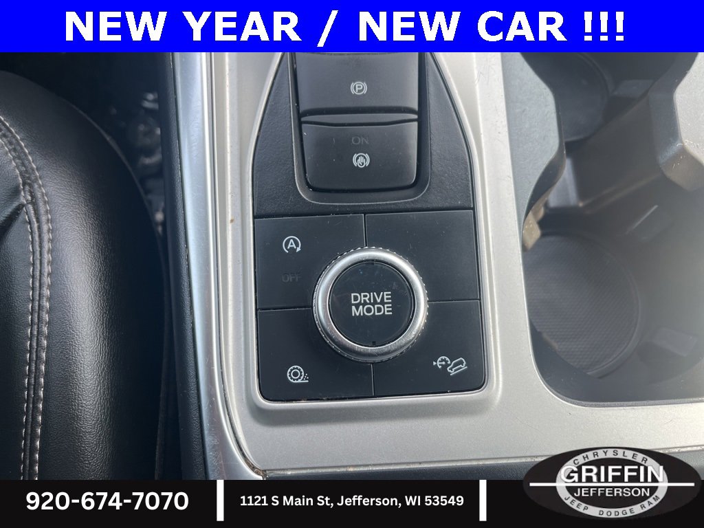 Used 2023 Ford Explorer XLT w/ Equipment Group 202A image 18