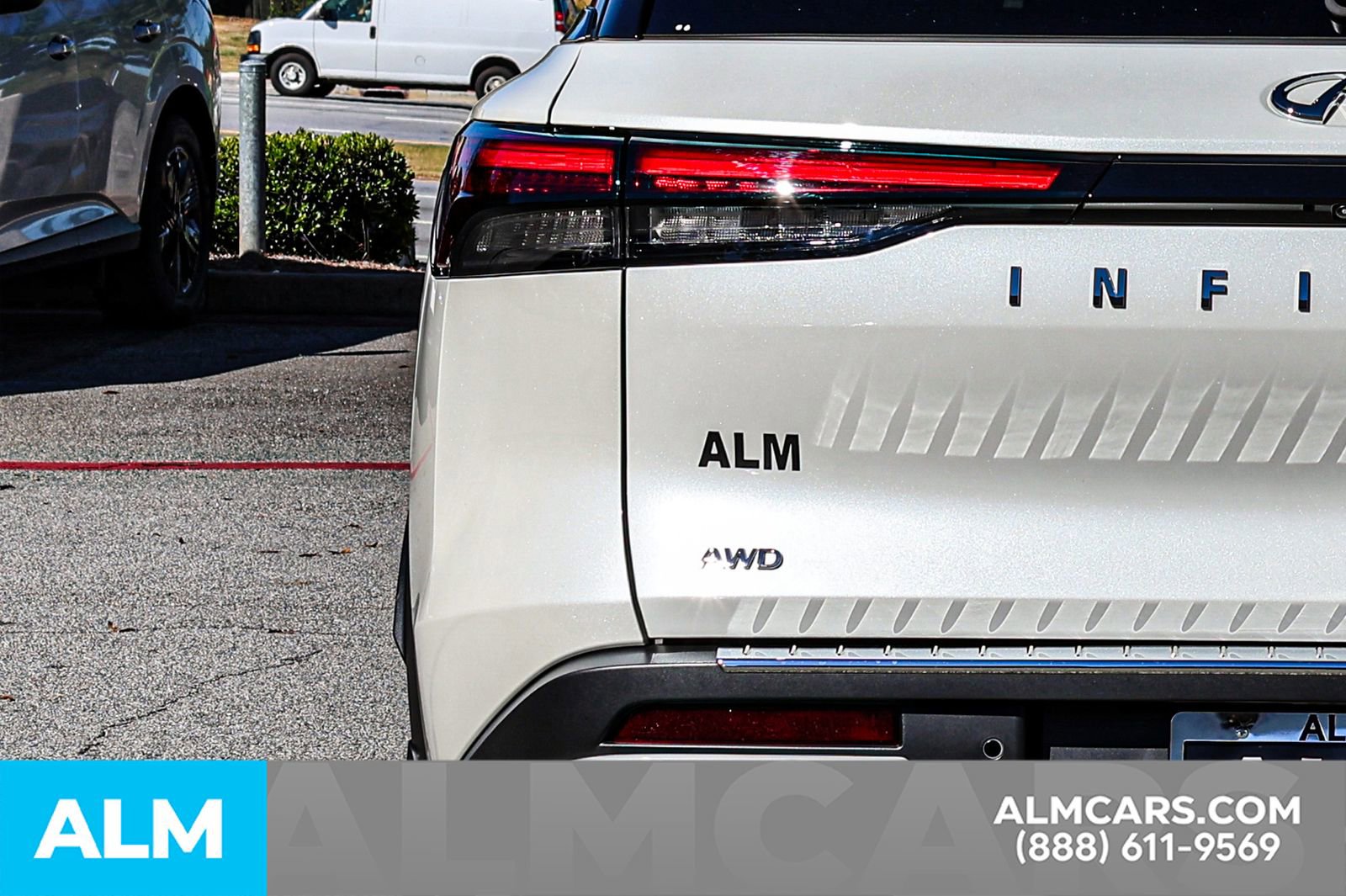 Used 2025 INFINITI QX60 Luxe w/ Cargo Package image 13