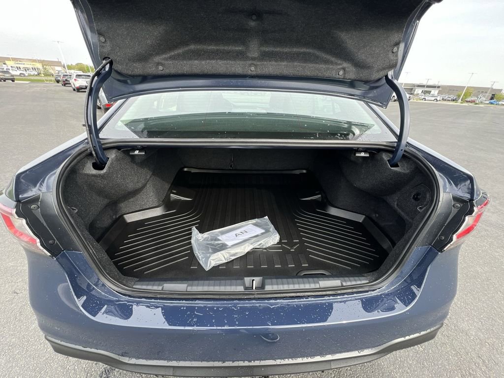 Certified 2025 Subaru Legacy Premium image 24