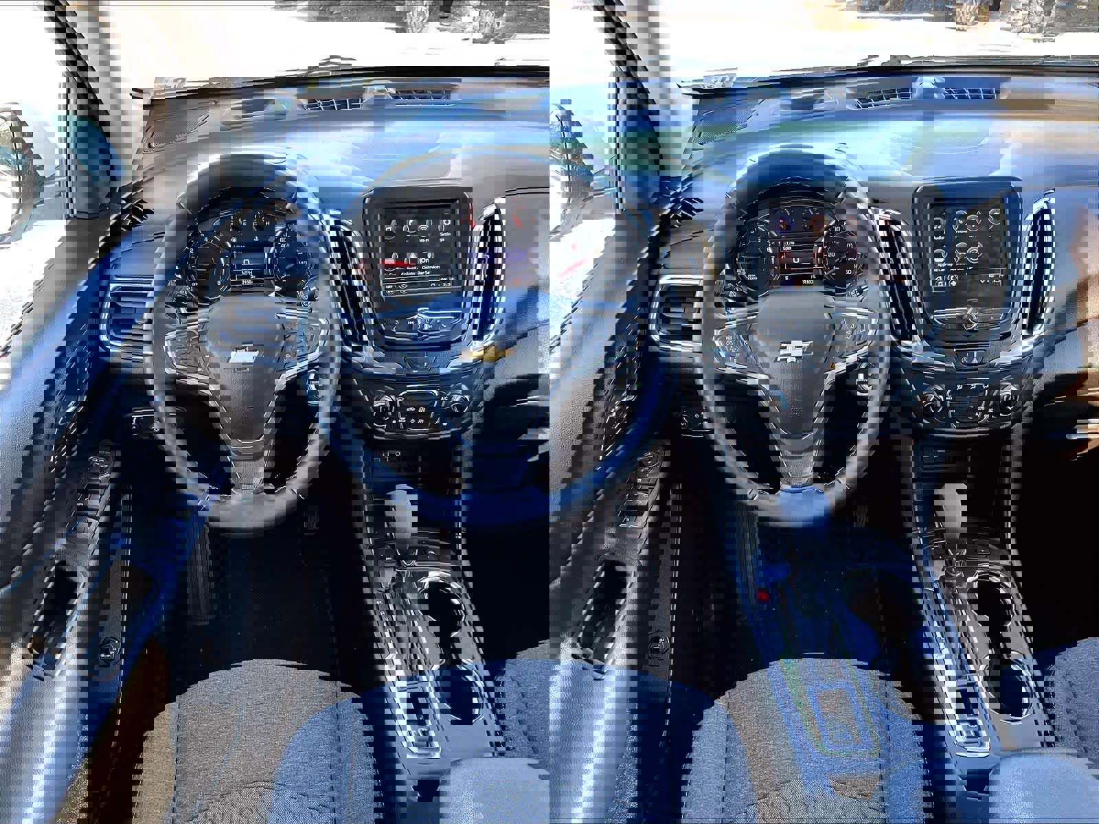 Used 2023 Chevrolet Equinox LT image 17