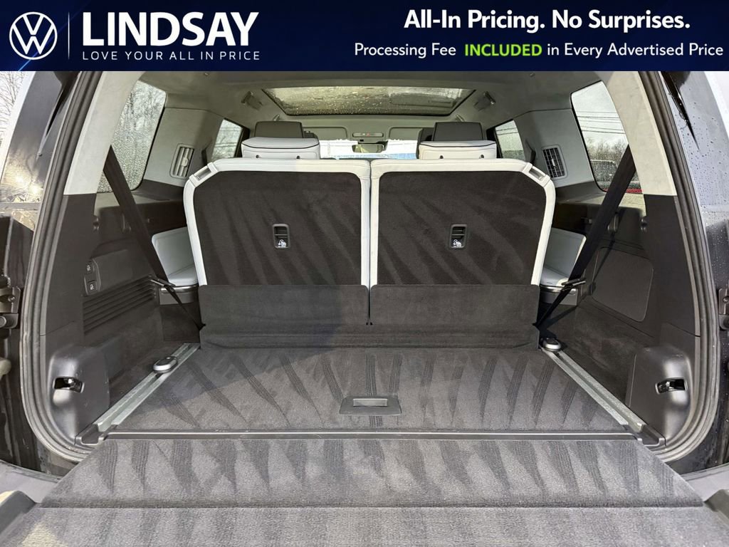 Used 2023 Rivian R1S Adventure image 12