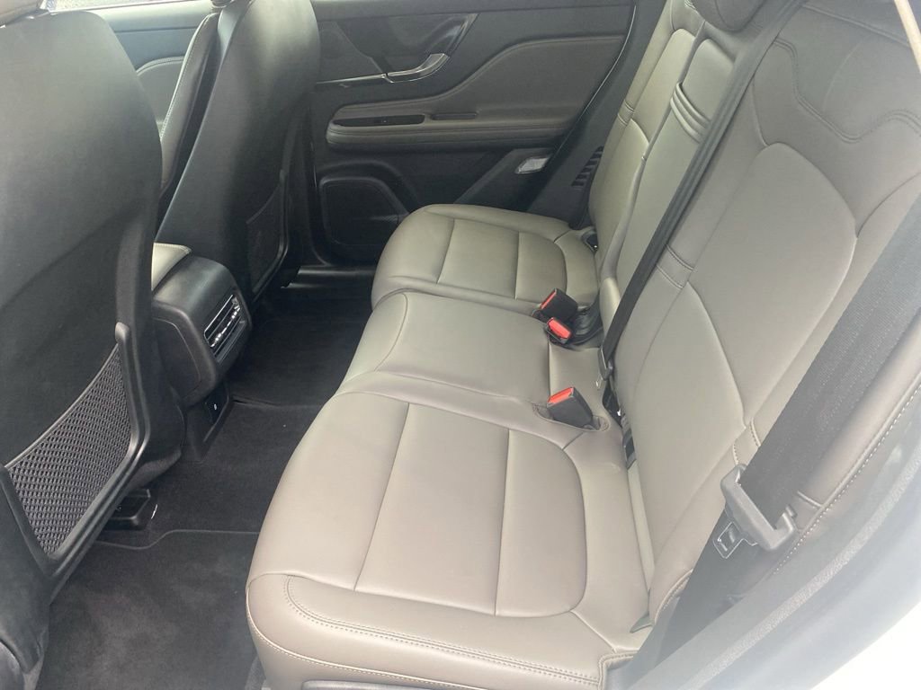 Used 2025 Lincoln Corsair FWD image 9