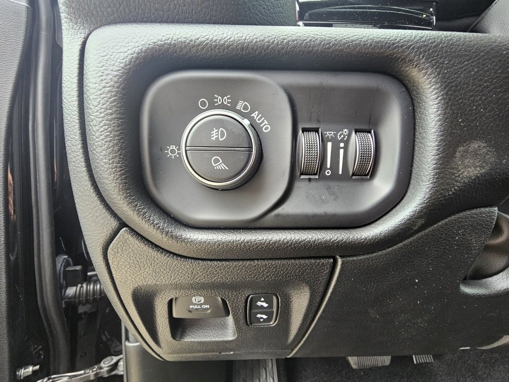 New 2025 RAM 1500 Laramie image 25