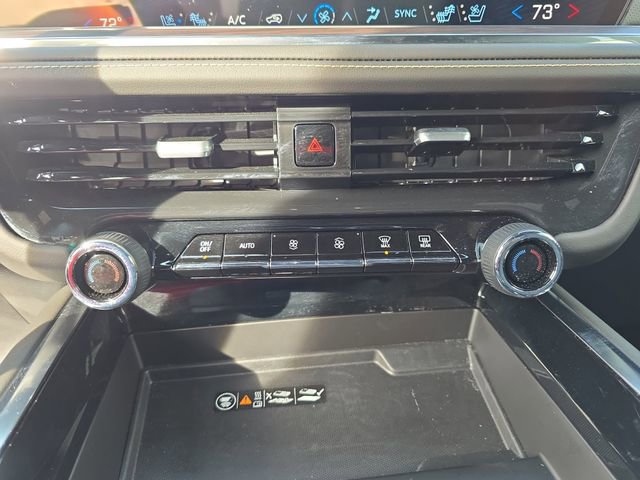 Used 2025 Chevrolet Suburban Premier image 21