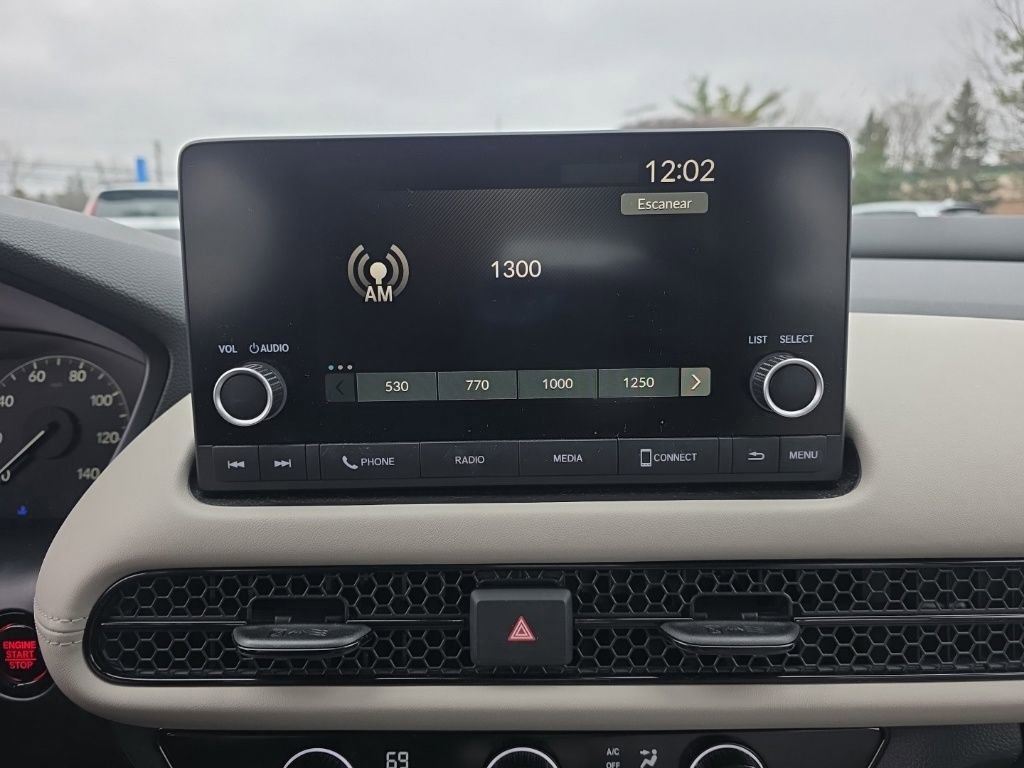 Used 2023 Honda HR-V LX image 15