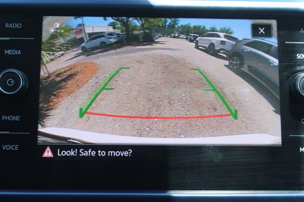 Used 2023 Volkswagen Taos SE w/ Panoramic Sunroof Package FWD image 49