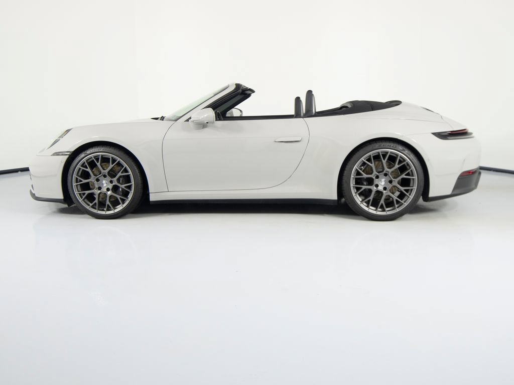 Certified 2025 Porsche 911 Carrera RWD image 2