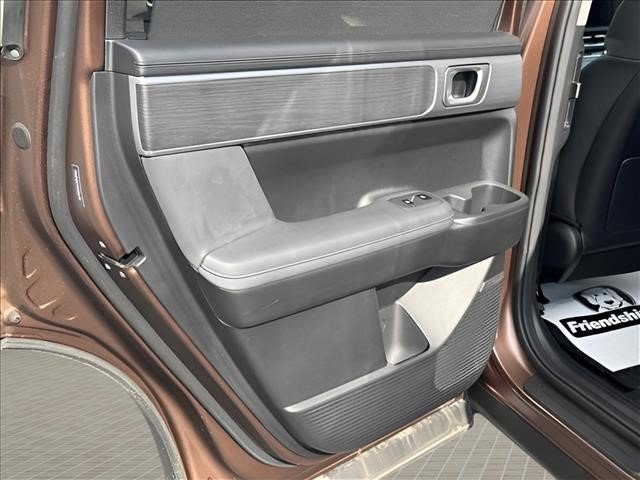 Used 2025 Hyundai Santa Fe Limited AWD/4WD image 18