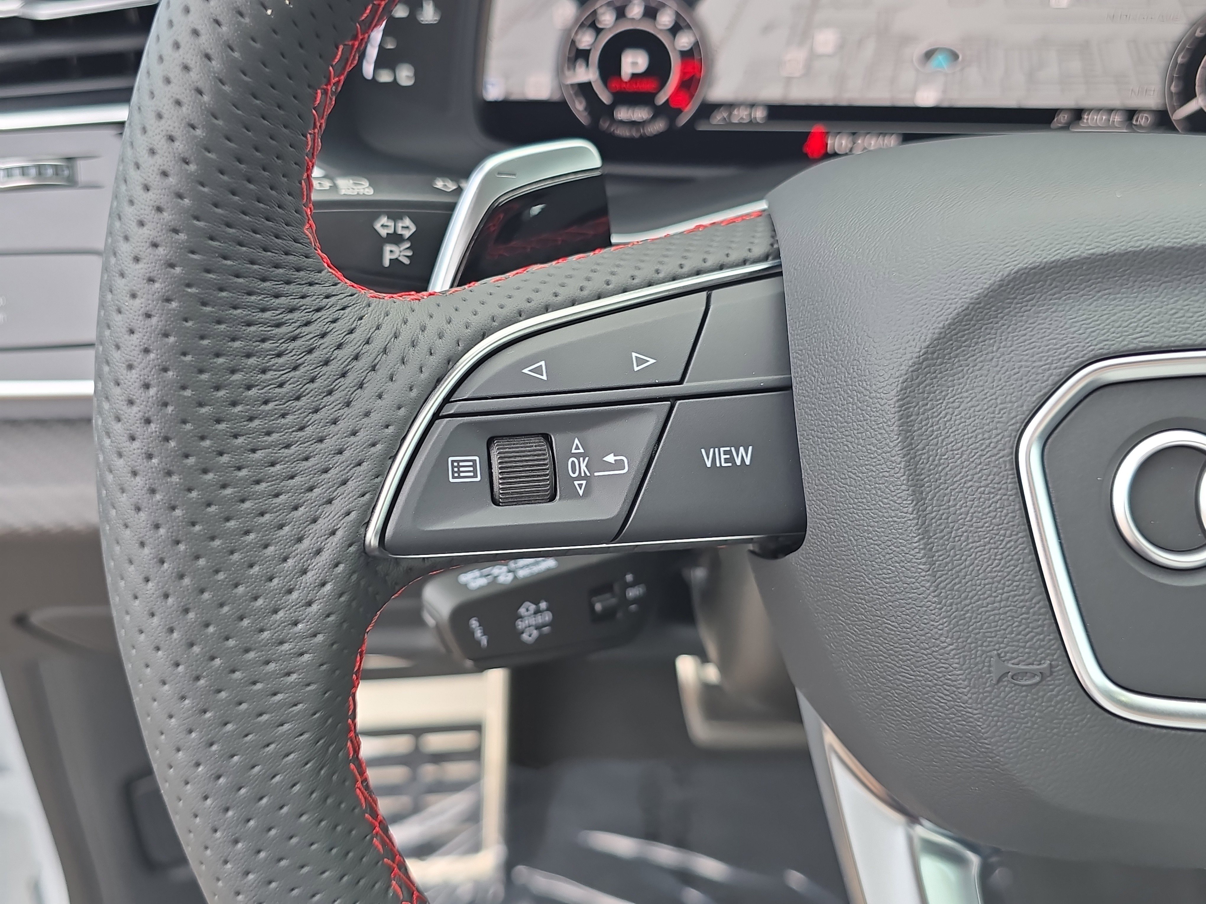 New 2025 Audi RS Q8 performance image 30