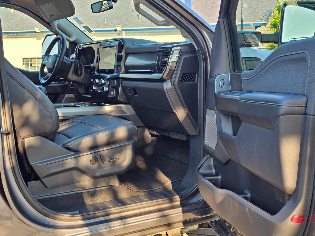 Used 2026 Ford F350 Lariat AWD/4WD image 14