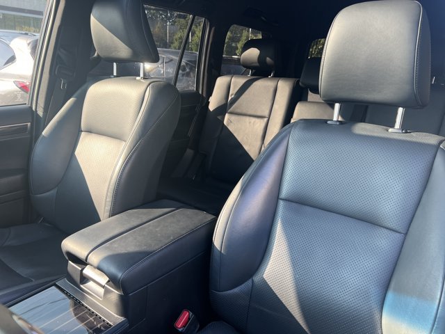 Used 2022 Lexus GX 460 Luxury w/ Accessory Package AWD/4WD image 9