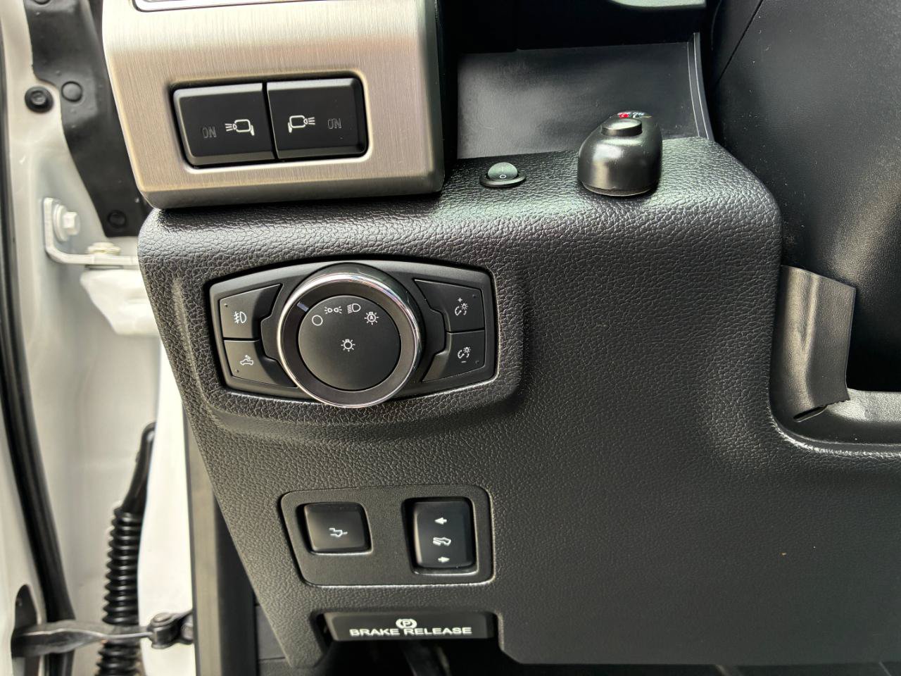 Used 2018 Ford F250 Platinum w/ Platinum Ultimate Package AWD/4WD image 29