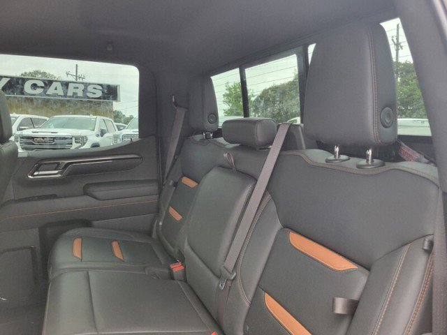 Used 2024 GMC Sierra 1500 AT4 w/ Technology Package image 28