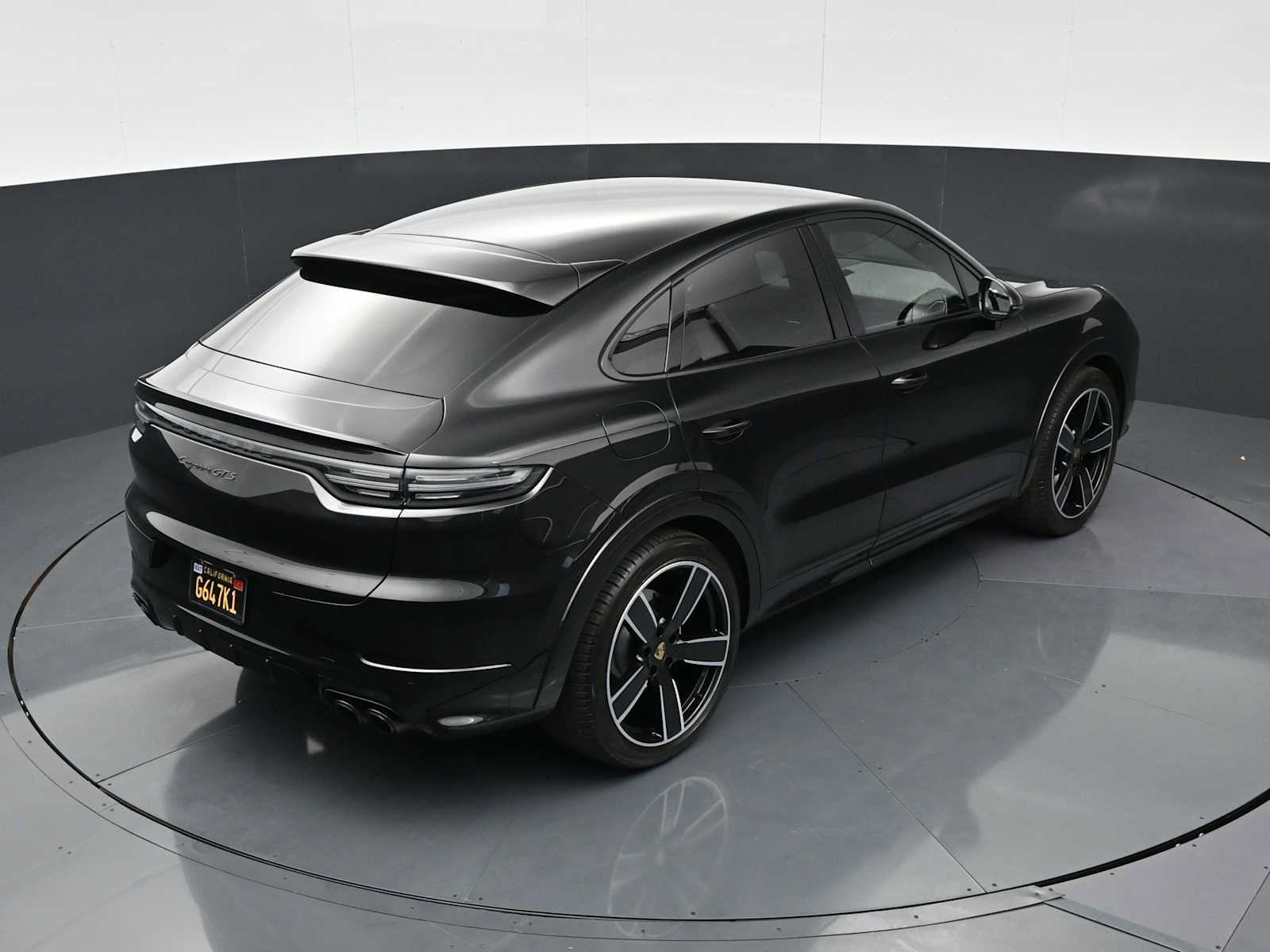 Certified 2023 Porsche Cayenne GTS AWD/4WD image 36