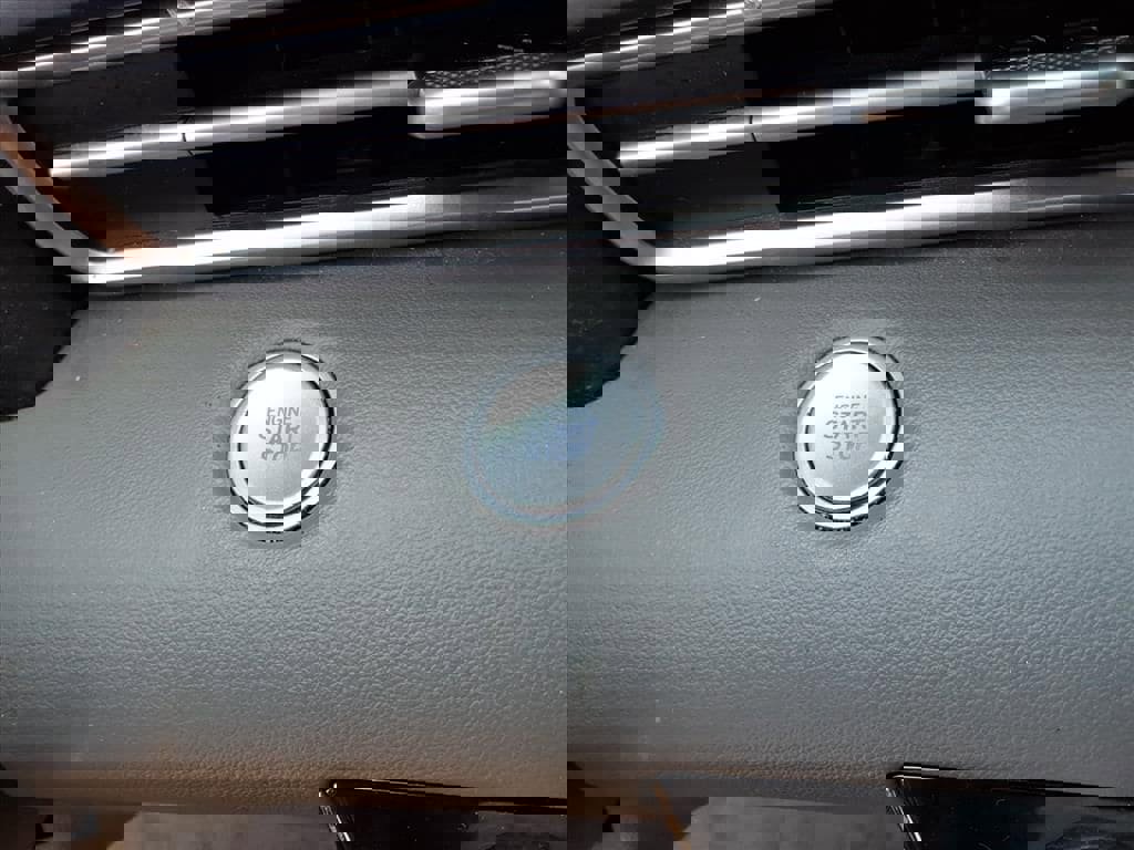 Used 2023 Hyundai Elantra Blue image 10