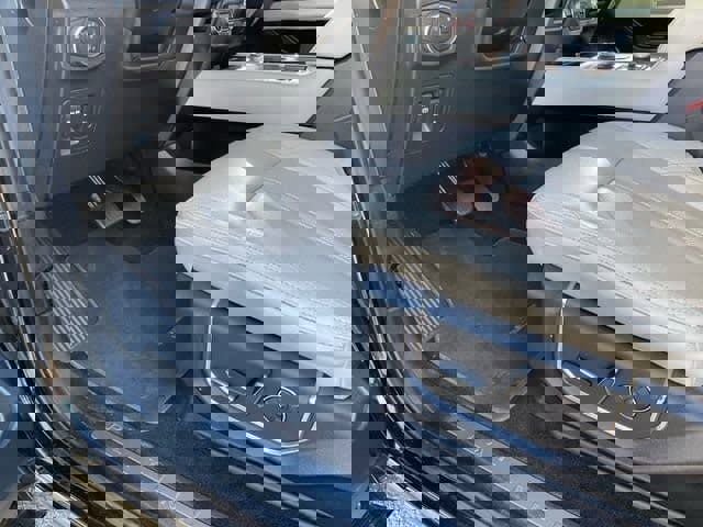 Used 2020 Ford Expedition Platinum image 25