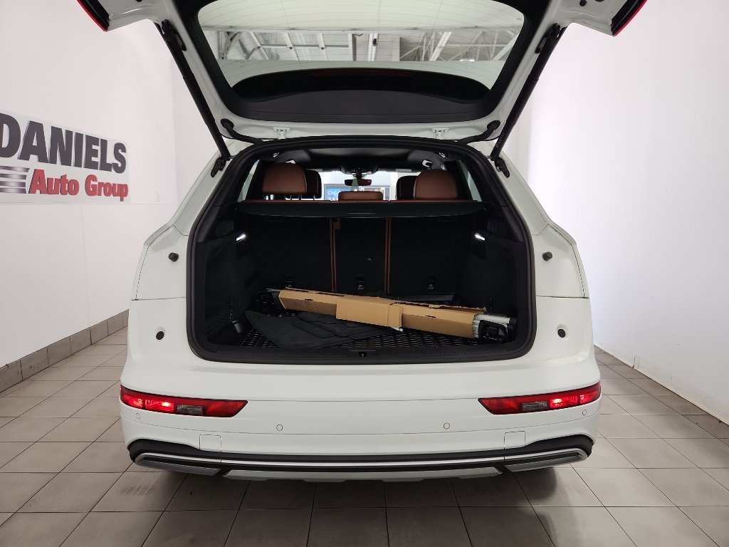 Used 2023 Audi Q5 2.0T Premium w/ Convenience Package image 37