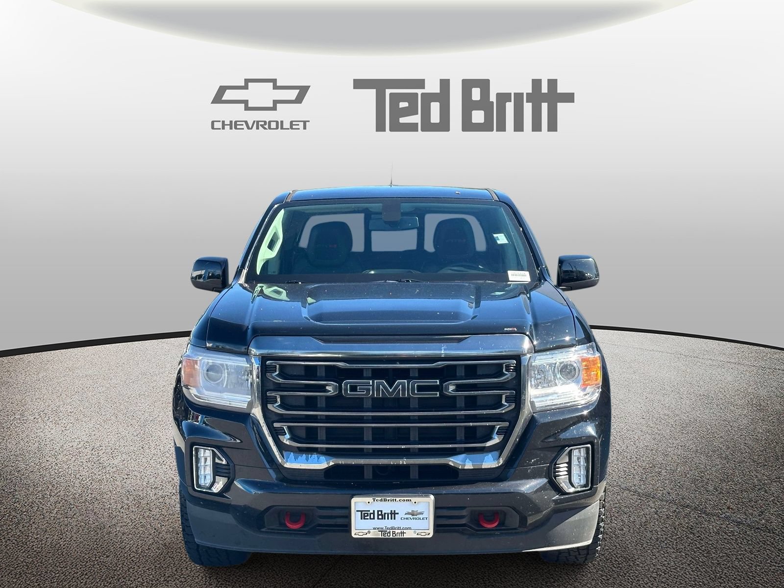 Used 2022 GMC Canyon AT4 w/ Trailering Package AWD/4WD image 2
