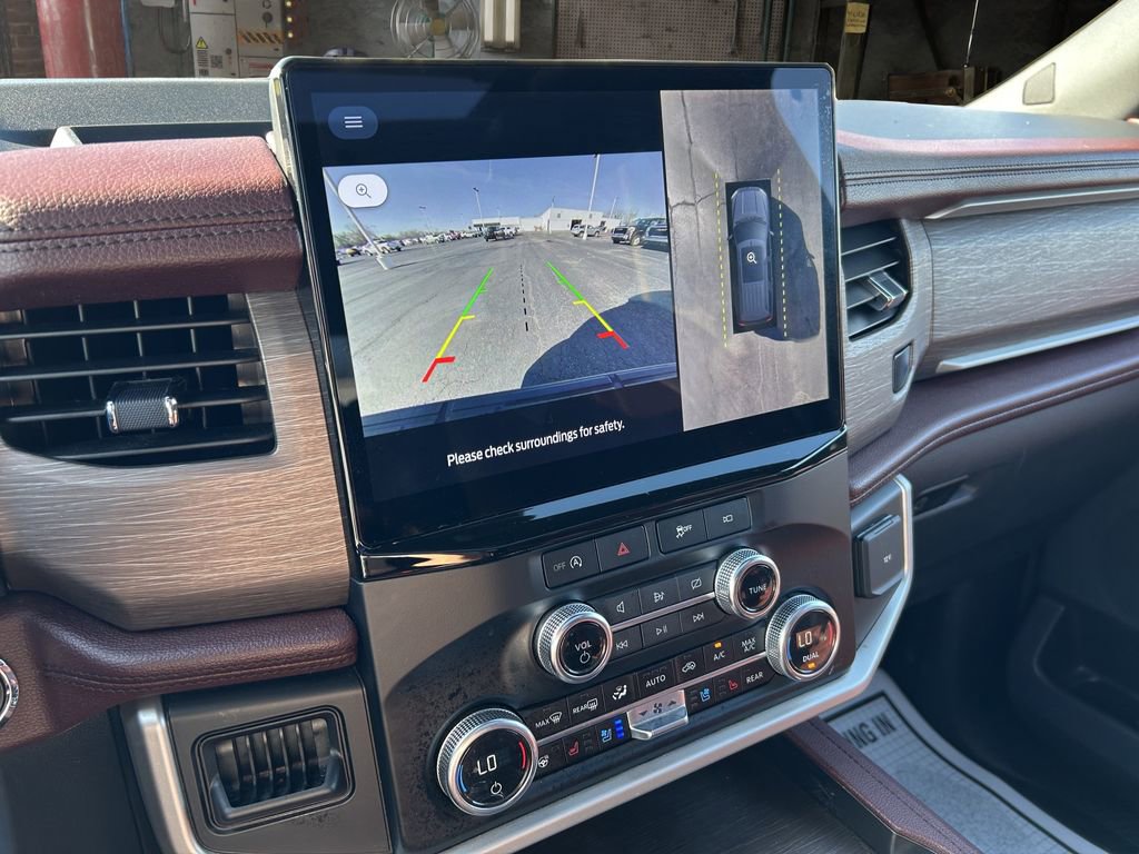 Used 2024 Ford Expedition Limited image 25