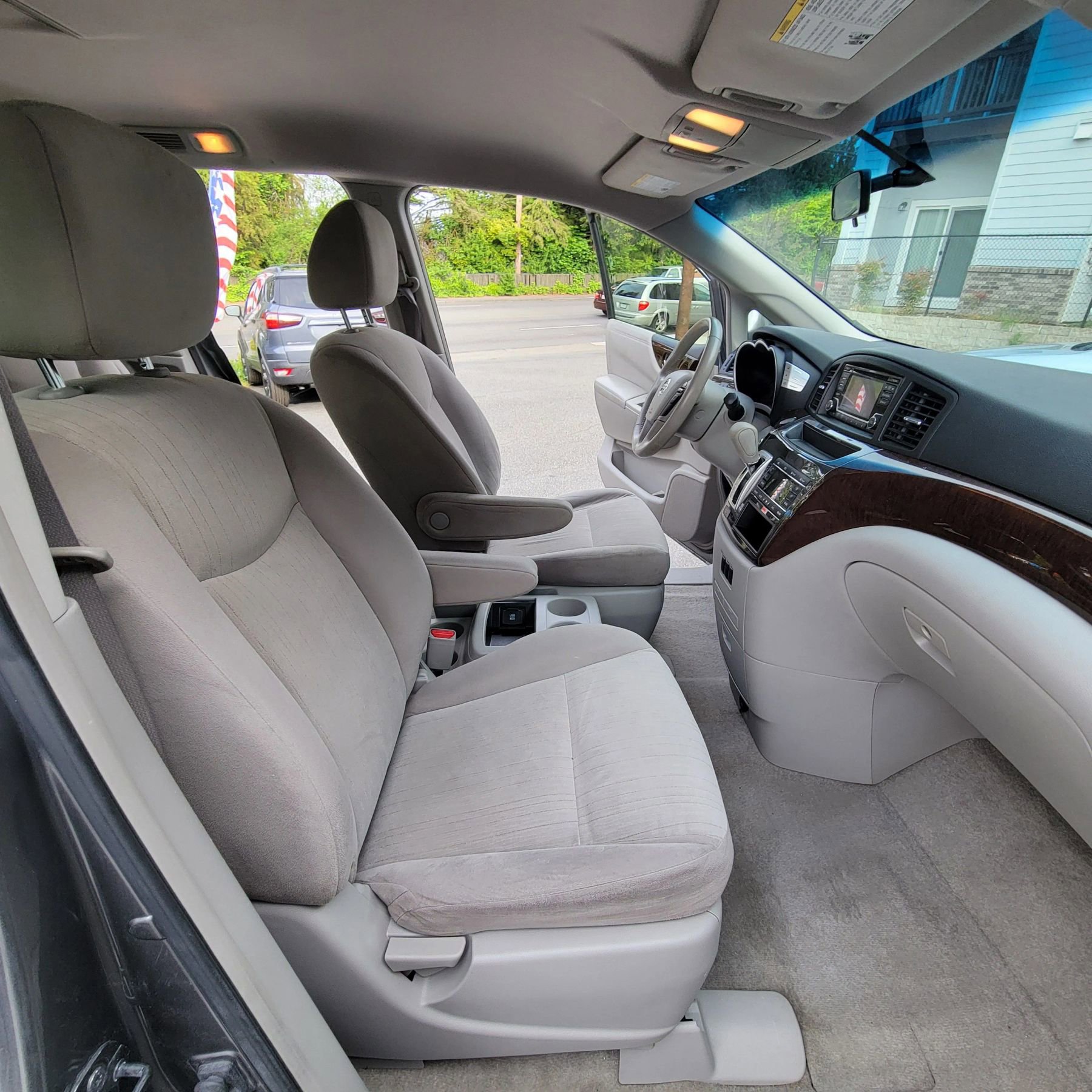 Used 2016 Nissan Quest SV image 30