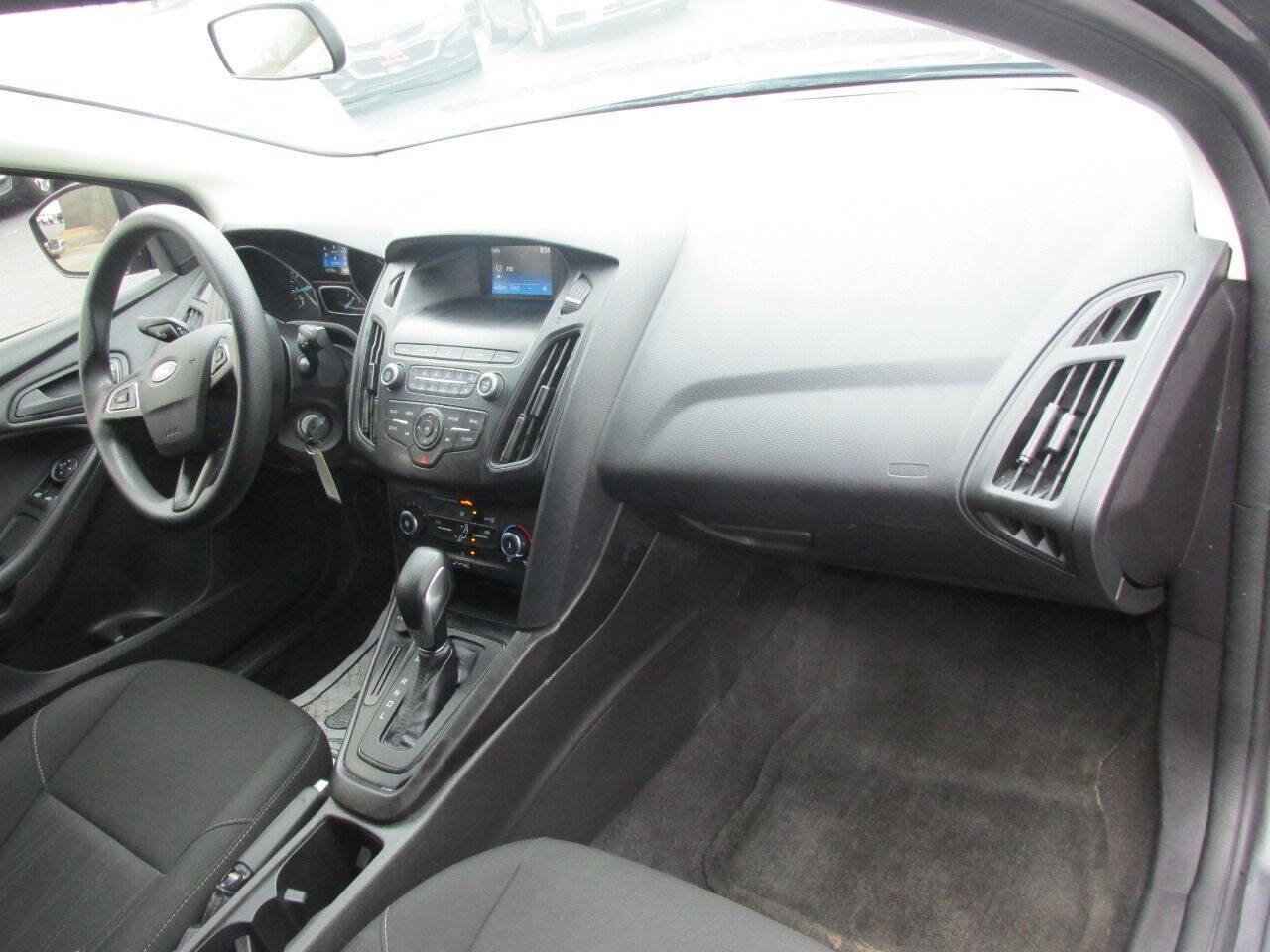 Used 2018 Ford Focus S FWD image 28