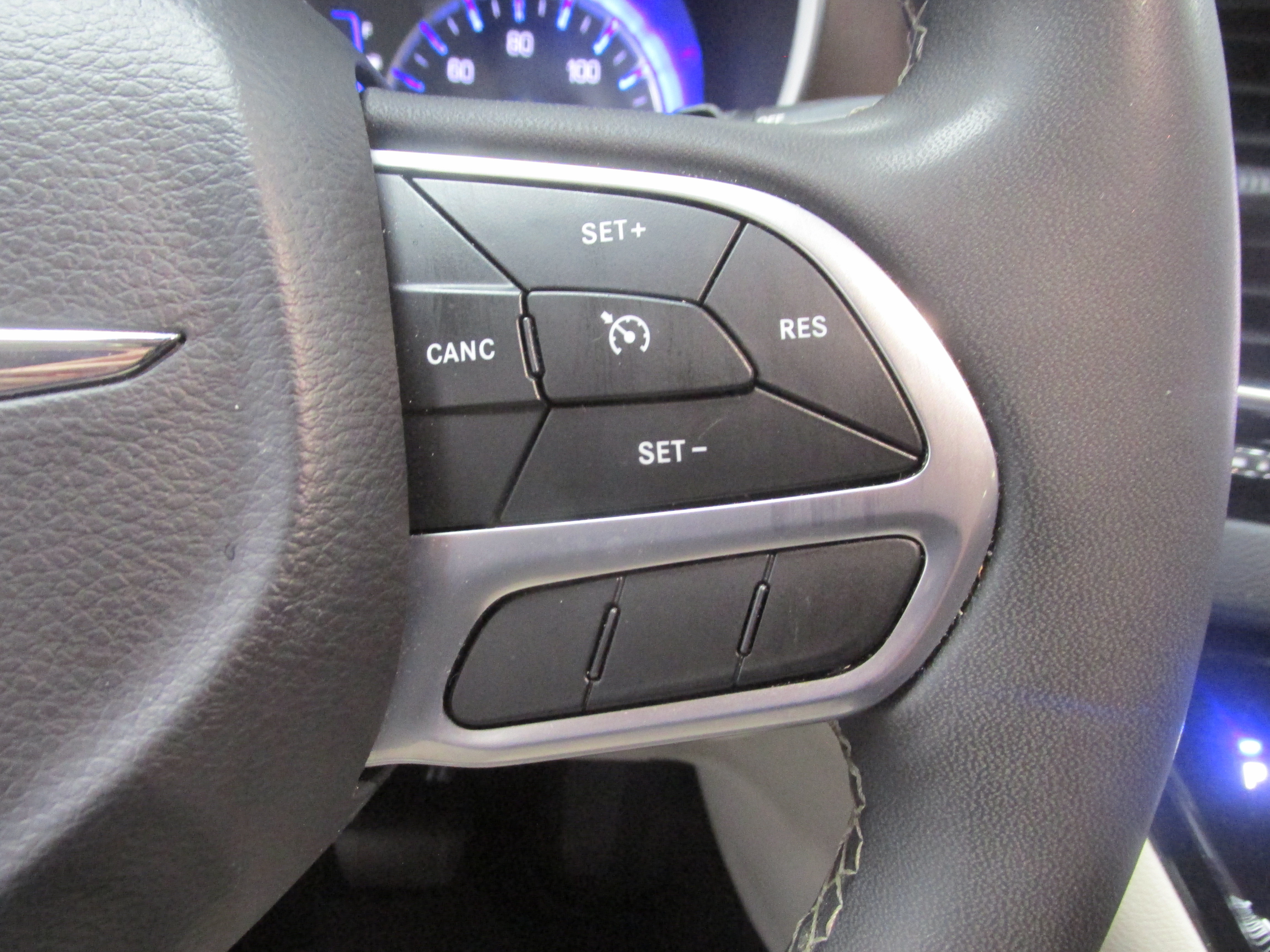 Used 2023 Chrysler Voyager LX FWD image 32