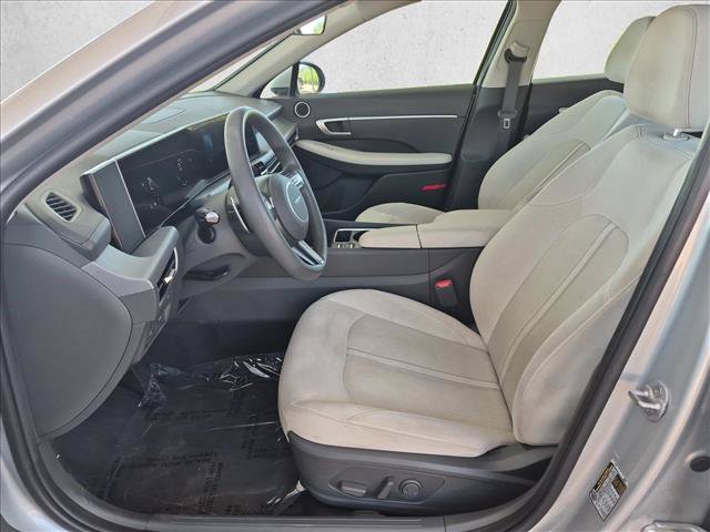Used 2025 Hyundai Sonata SEL FWD image 15