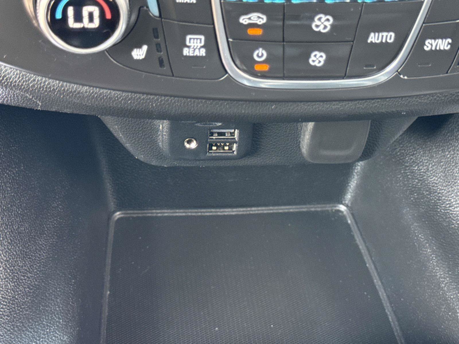 Used 2020 Chevrolet Traverse RS w/ LPO, Floor Liner Package FWD image 27