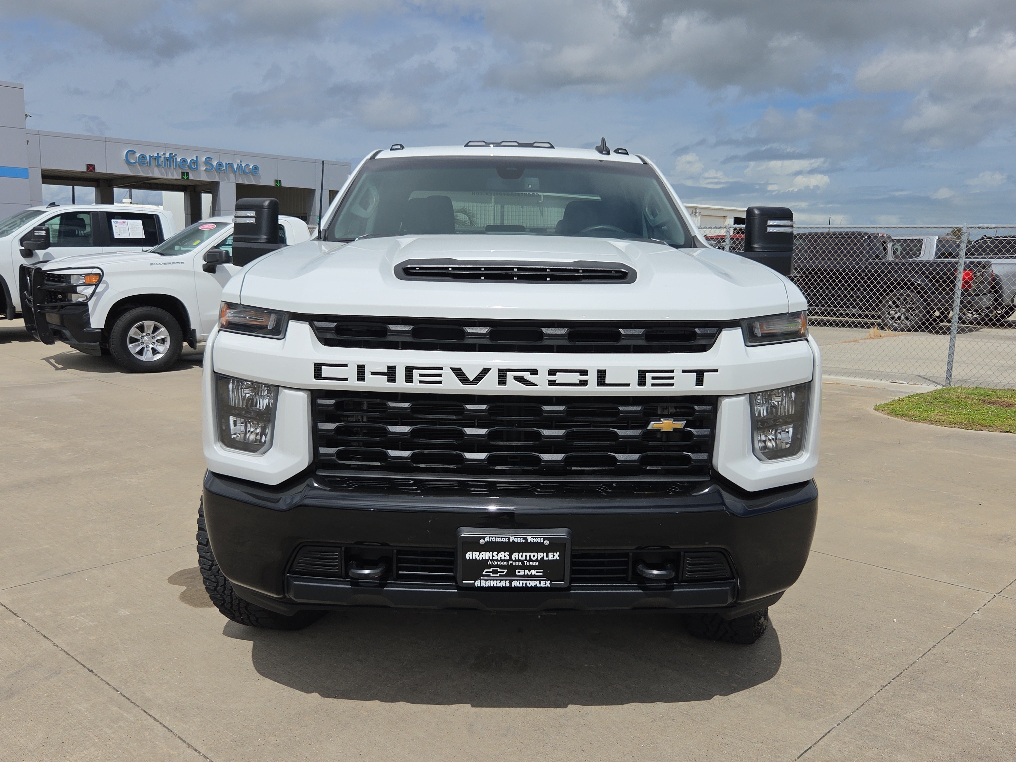 Used 2022 Chevrolet Silverado 2500 Custom w/ Custom Value Package AWD/4WD image 2