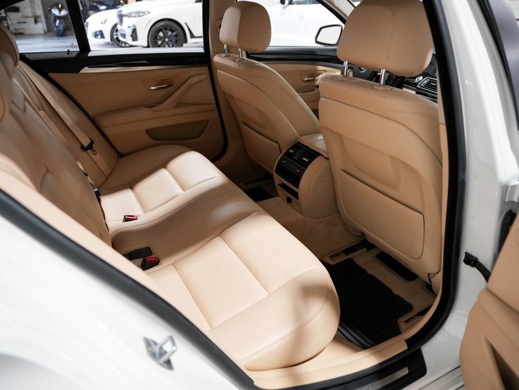Used 2015 BMW 528i xDrive Sedan image 31