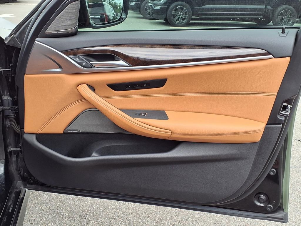 Used 2019 BMW 540i RWD image 12