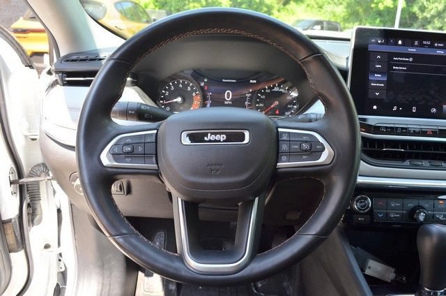 Used 2022 Jeep Compass Limited AWD/4WD image 19