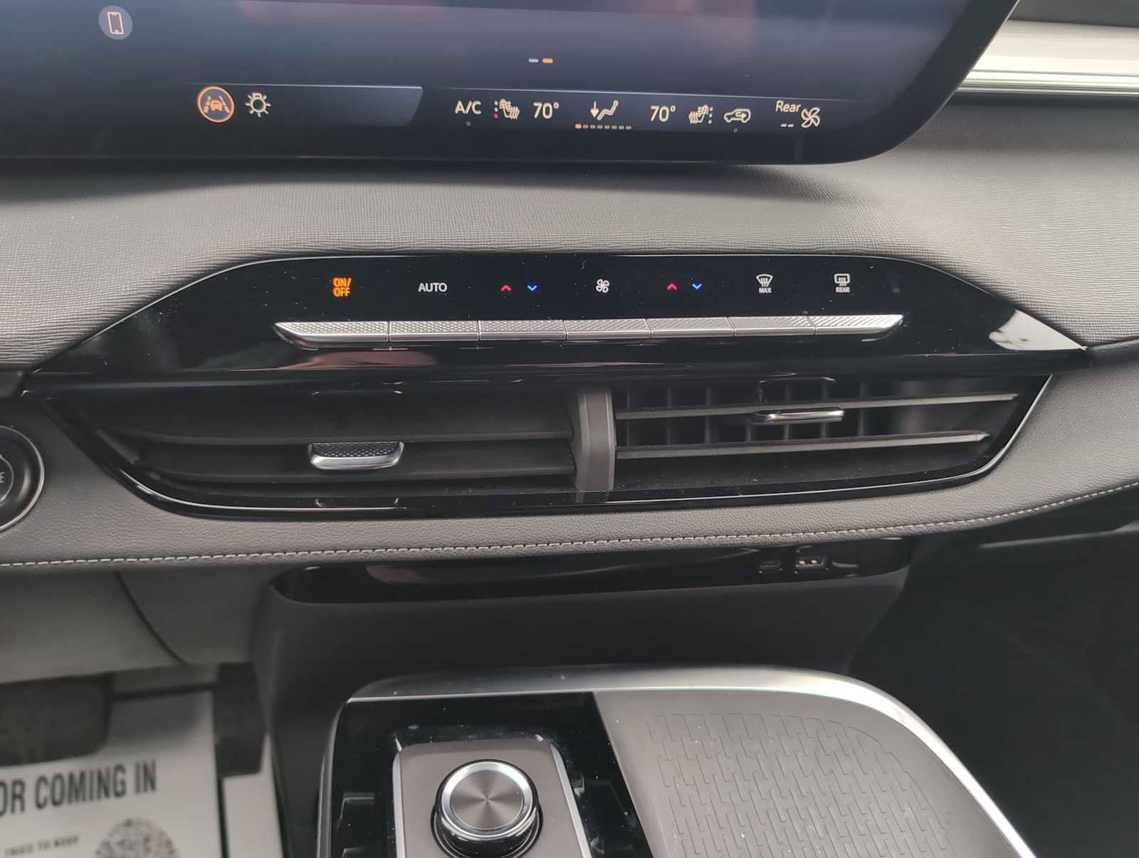 Used 2025 Buick Enclave Preferred image 18