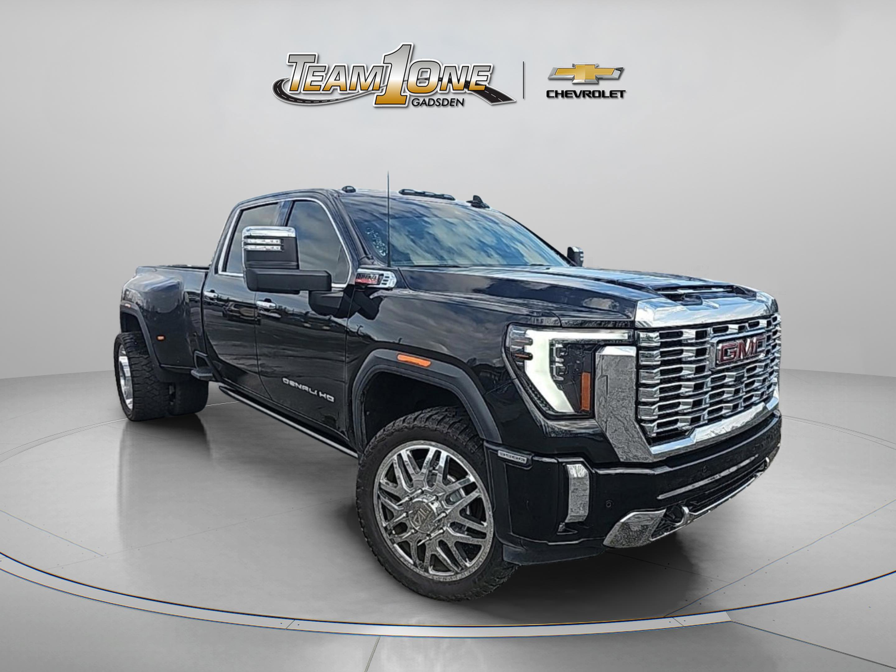 Used 2024 GMC Sierra 3500 Denali w/ Denali Reserve Package image 1