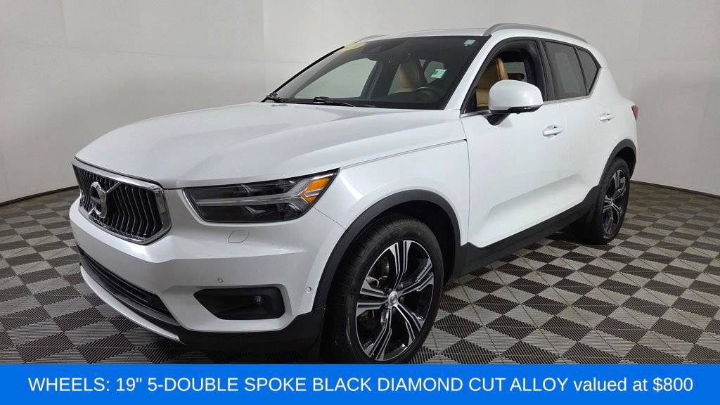 Used 2019 Volvo XC40 T5 Inscription image 3